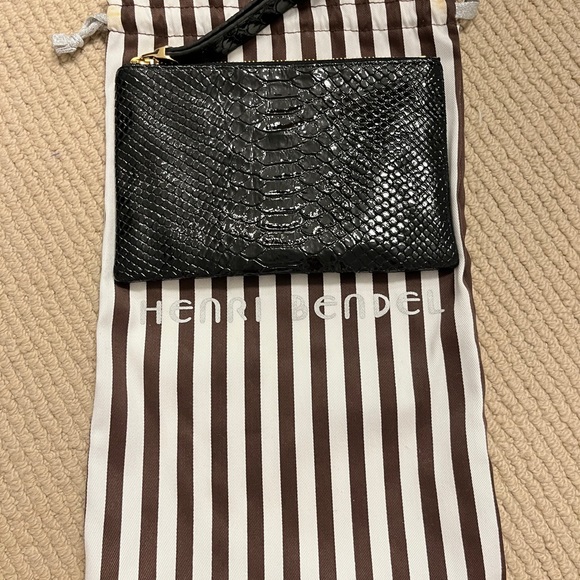 Henri Bendel black faux croc wristlet. With gold hardware. - Picture 1 of 6